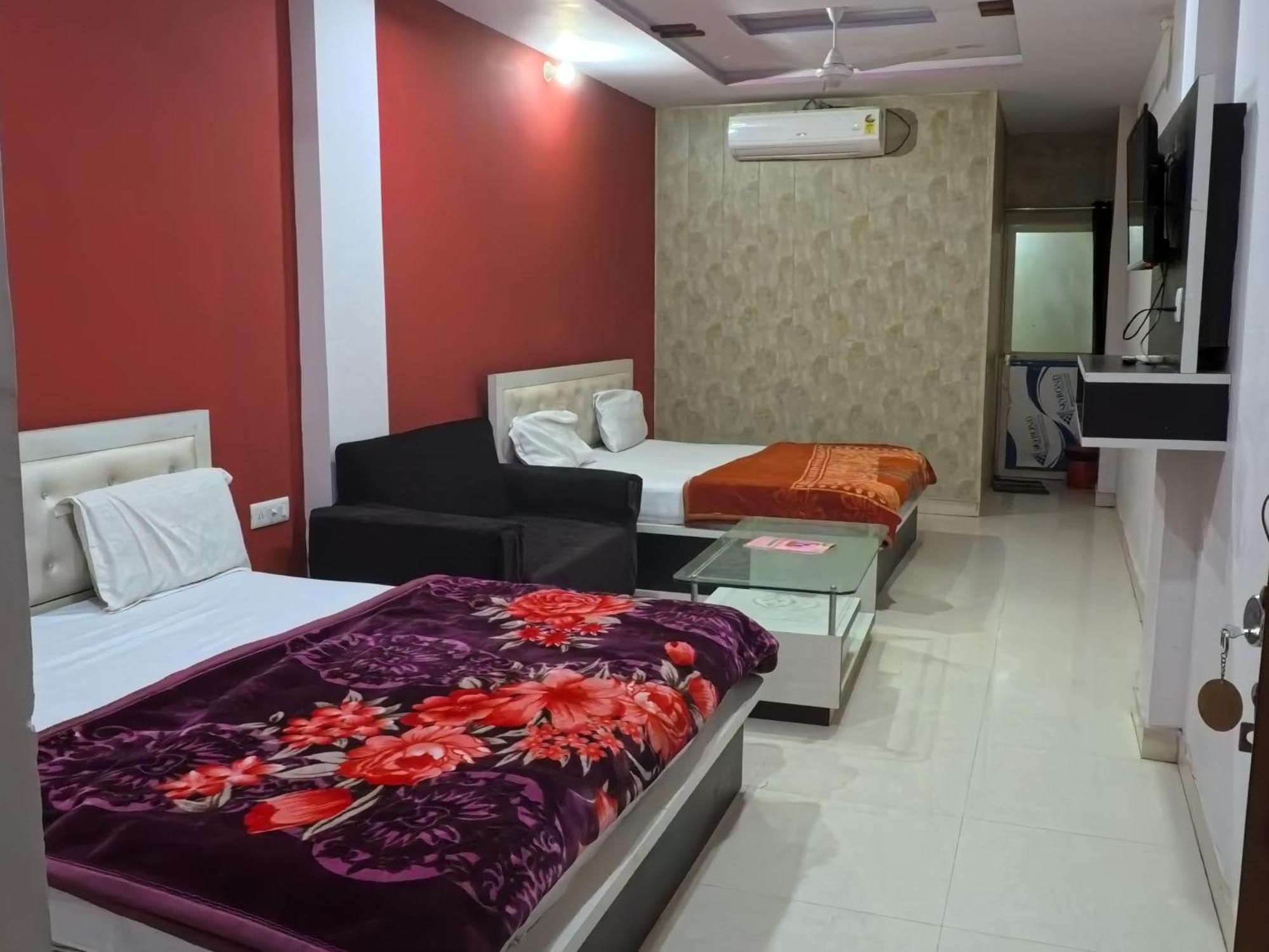 Hotel Aapno Shyam And Restaurant Khātu Extérieur photo