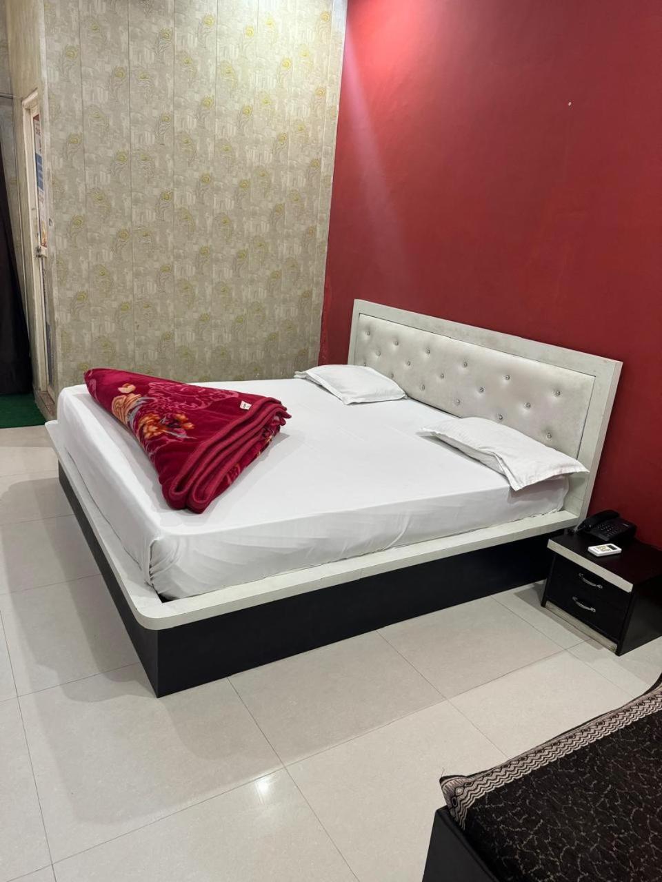 Hotel Aapno Shyam And Restaurant Khātu Extérieur photo